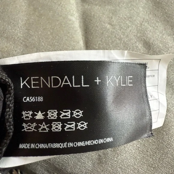 Kendall + Kyle Black Crossbody Bag - Picture 10 of 10